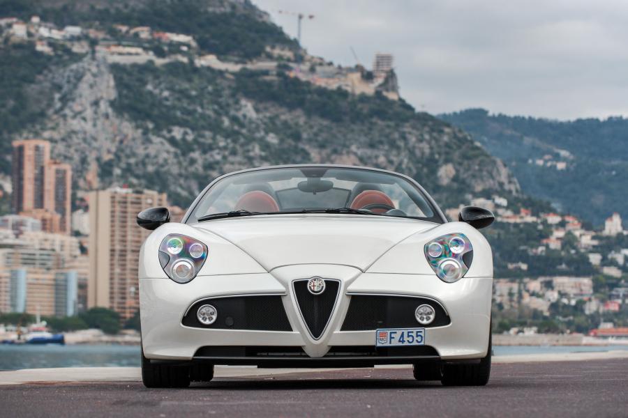  Alfa Romeo 8C Spider 2008 года  (фото 37 из 46)